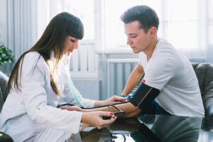 high blood pressure in young adults symptoms